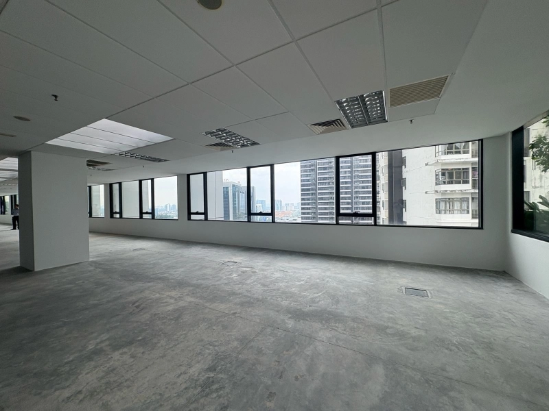 Be Seen Be Remembered Be Landmark 240000sf office building for sale