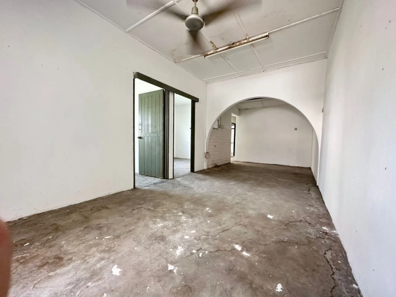 1 Storey End Lot with Extra Land Lembah Keramat Selangor For Sale