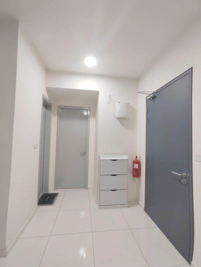 Emerald 9 Cheras Partially Furnish 2 Rooms For Rent Walk To MRT