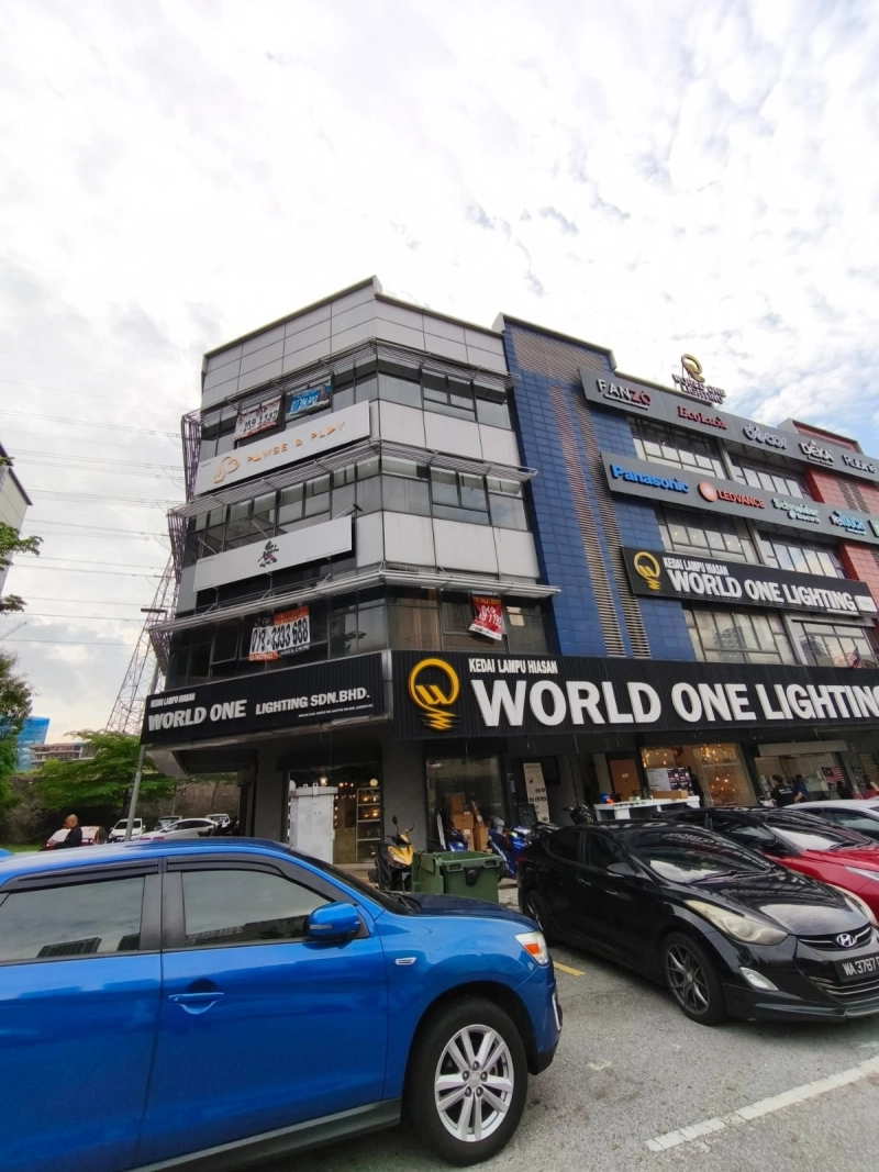 4 Storey Shop Lot THE EARTH Bukit Jalil, CORNER Lot, Premier Loaction, Facing MAIN ROAD