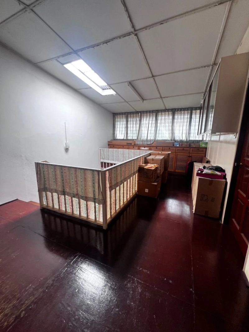 1.5 STOREY TAMAN DESA JAYA KEPONG, Actual, CORNER LOT, Fully Extended, Low Deposit