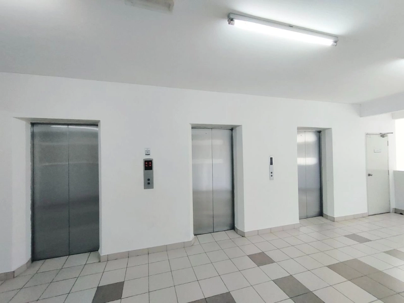 FREEHOLD  OPEN BELOW MARKET LOW LEVEL KINRARA MAS CONDOMINIUM  BANDAR KINRARA PUCHONG SELANGOR