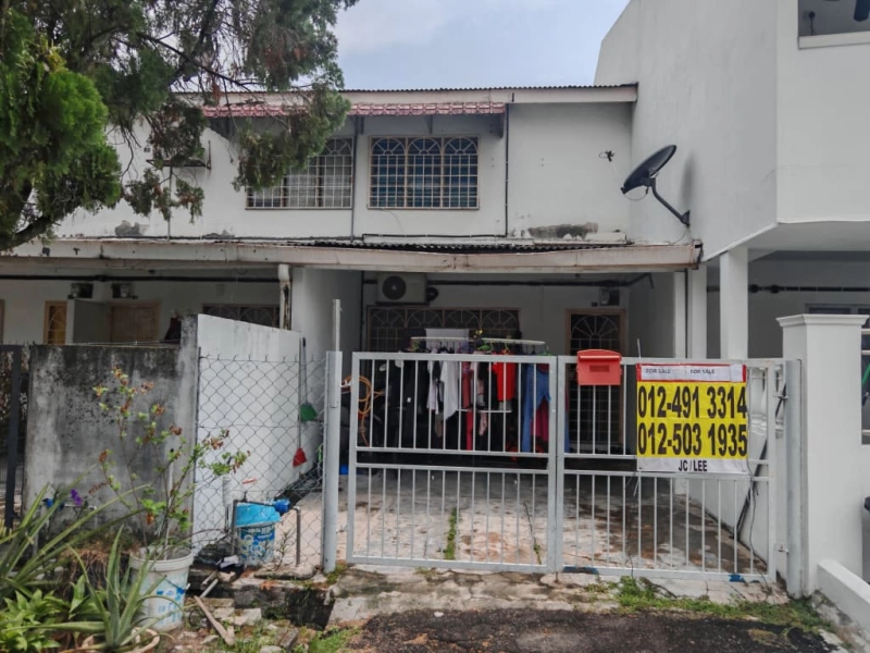 2 storey house - Taman Cempaka @ Ampang - Sale below bank value Rm70k