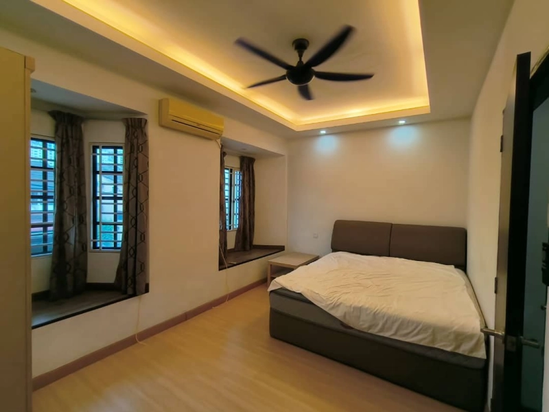2 STOREY TAMAN SRI SINAR SEGAMBUT, Actual, Freehold, Fully Renovated, Low Deposit