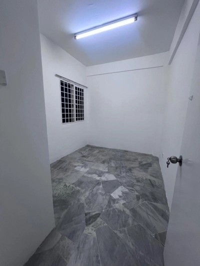 KENANGAN VIEW APARTMENT 915SQ WITH SWIMMING POOL- JUST NICE FOR SMALL FAMILY