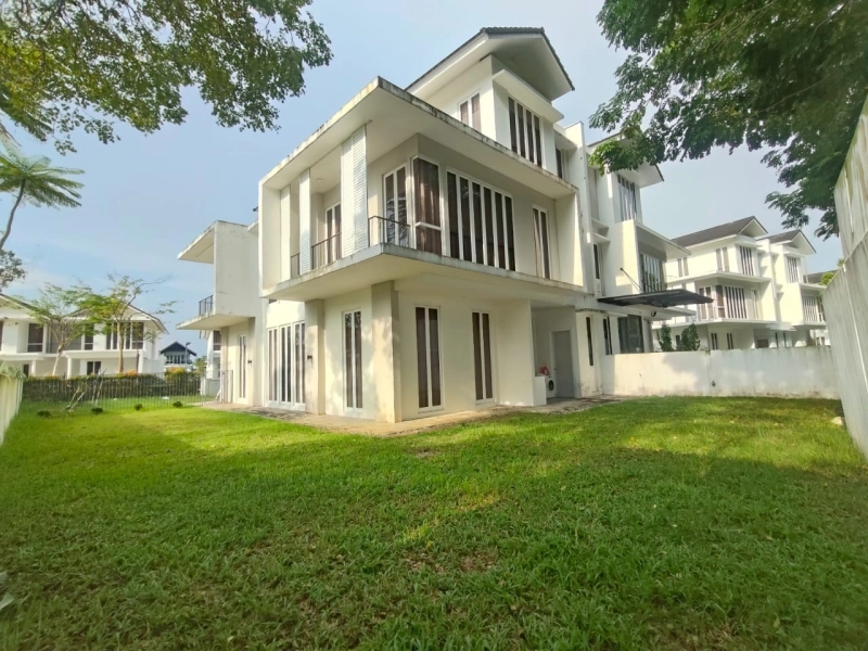 Emerald Bay Puteri Habour 3Storey Semi-D Endlot 4+1Room 5Baths 5145sqft Unit For Sale