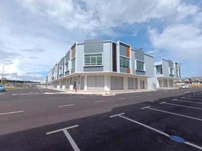 Kulai Bandar Putra Jalan Puyuh 2Storey Ground Floor Corner Shop 30x70 For Rent