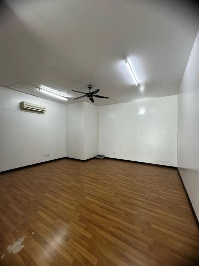 MUTIARA TROPICANA TOWNHOUSE BANDAR UTAMA