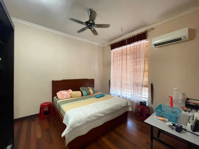 Sungai Emas Semi-D | 2.5-Storey | Renovated & Furnished | RM1.45 Mil | Freehold
