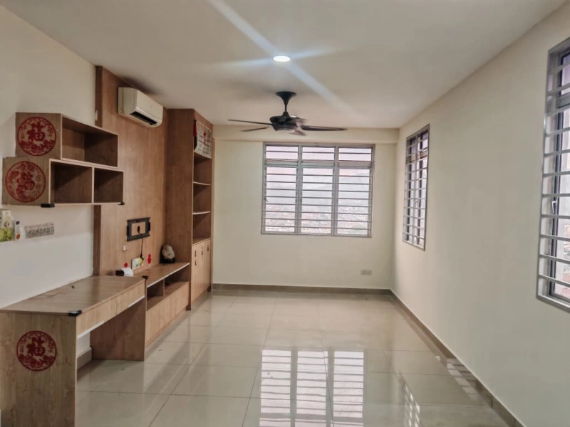 228 Condo @ Selayang Baru-Level 15 no blocking view -Ready now