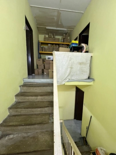 3 Storey TAMAN DAYA Kepong, Actual, RENOVATED, Well Keep, Low Deposit