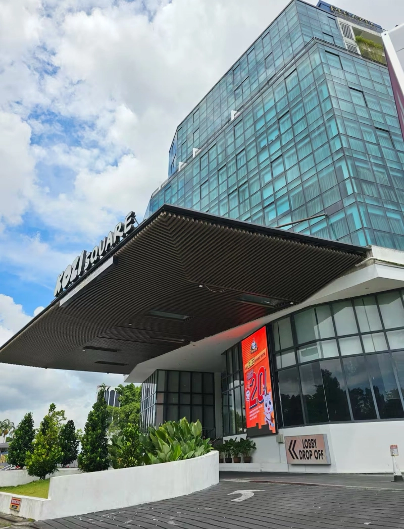 Cozy Suite 1 @Kozi Square near General Hospital