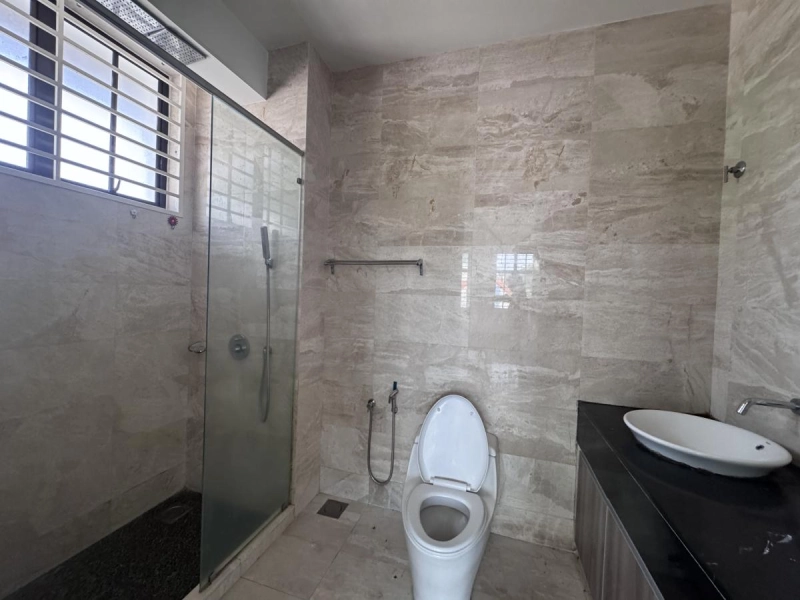 Bandar Kinrara Puchong Big Land Semi-D in Puchong