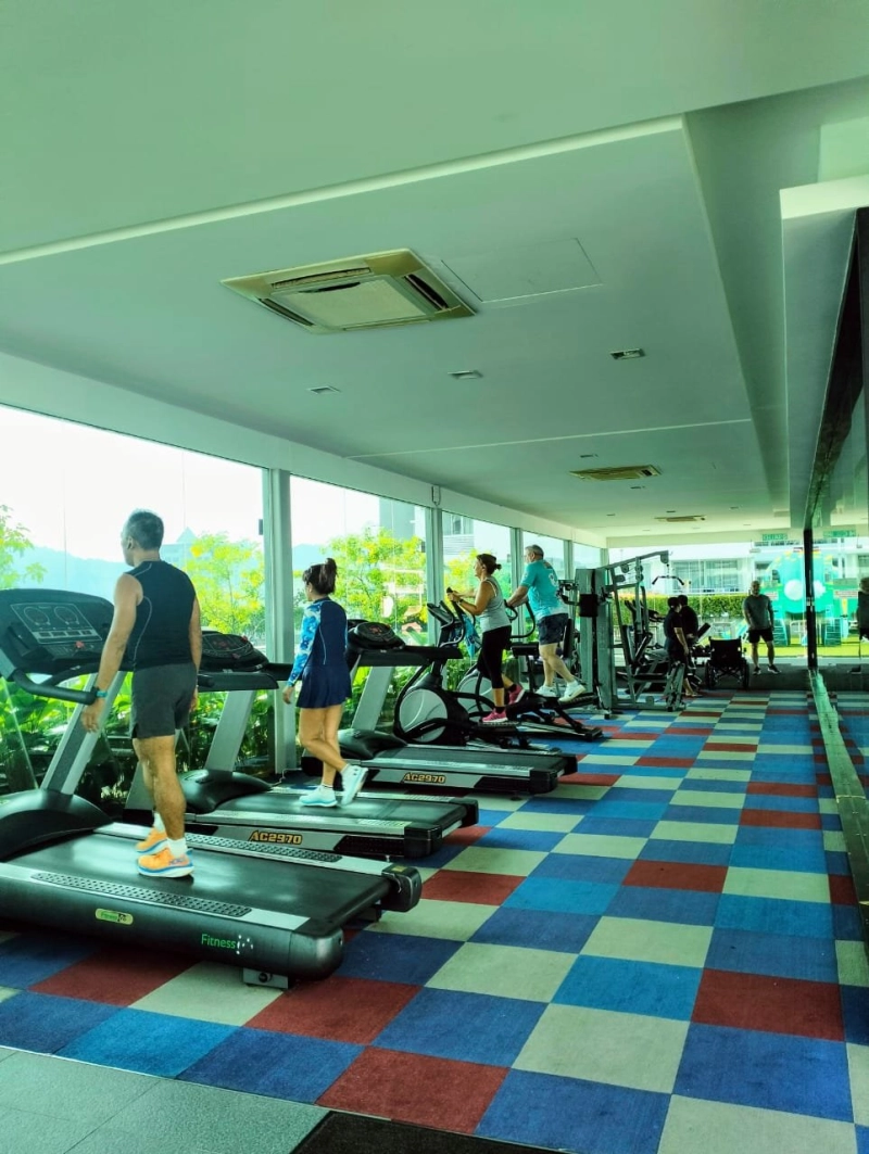 Surin Condo Tanjung Bungah Seaview 1307sf Furnished & Renovated