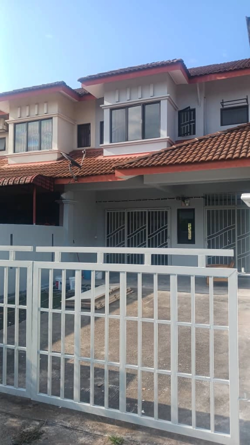 2 storey house-Bandar Puteri @ Port Klang-Sale below bank value Rm151k