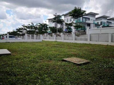 Taman Mutiara Mas (JADE) 3-Storey Cluster For Sale