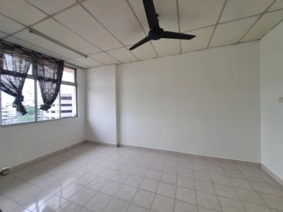 Sri Gotong Apartment @ Batu Caves - near KTM - Blok B level 5 - Ready 15/5