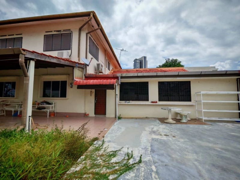 Spacious compound at Tanjung Bungah Double-Storey Semi-Detached