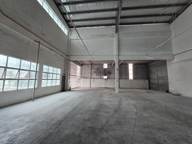 Desa Cemerlang Factory For Rent