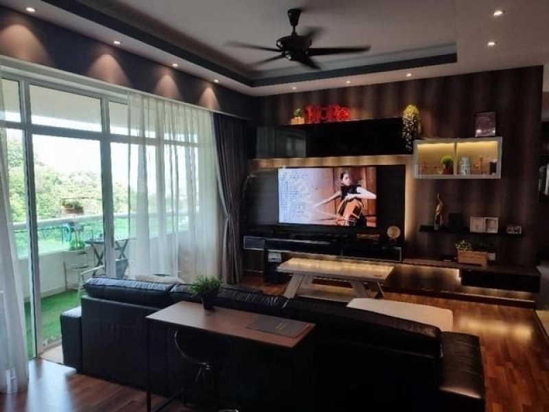 Hillcrest Residences WSith 2 Carpark