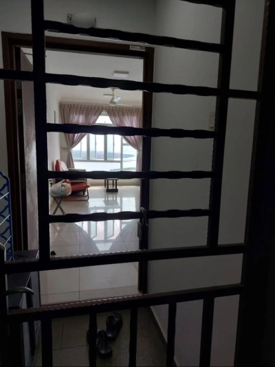 Golden Sands Seaview Residence
