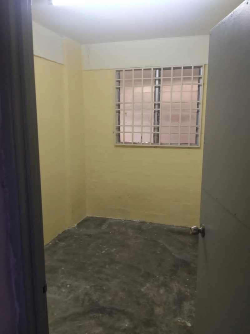 Pinang Emas Flat (Batu Ferringhi)