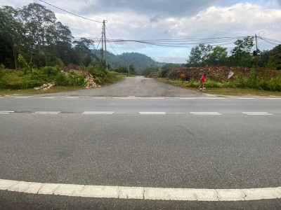 SUNGAI LUI HULU LANGAT TANAH LOT PERNIAGAAN