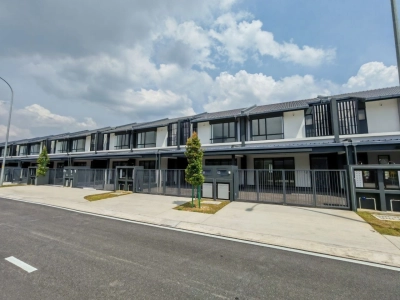 Bukit Raja, Nadira 3