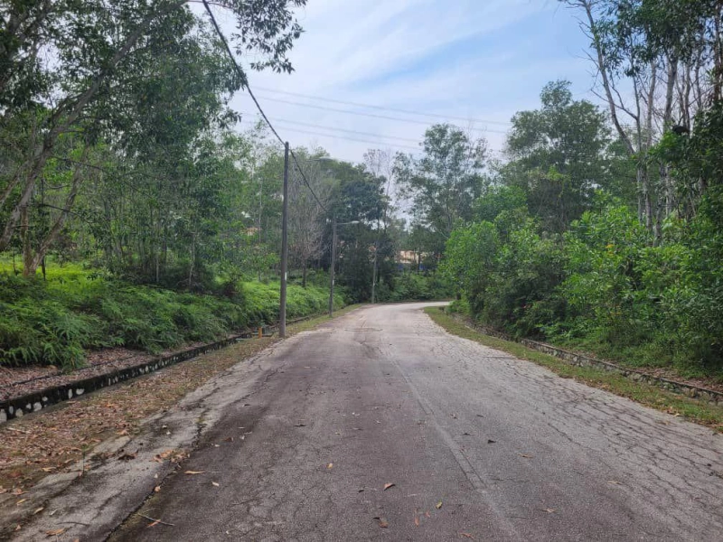 AMBANG SURIA PUNCAK ALAM BANGLO LOT