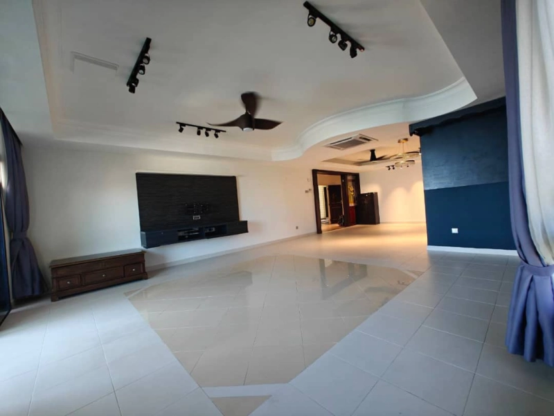 Diamond Villa Condo Tanjung Bungah Furnished & Renovated 2400sf