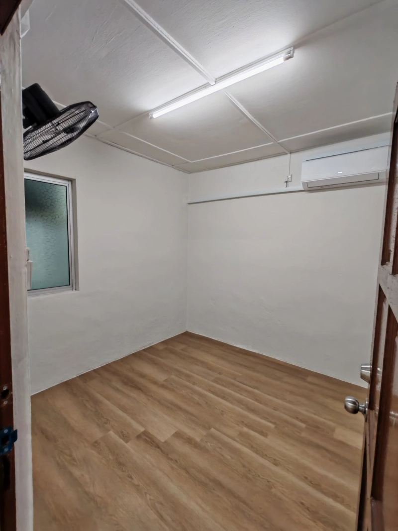 💥For Rent: Newly Renovated 2-Room TUTA Flat