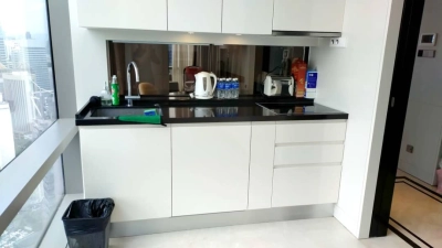 Pavilion Suites @ Bukit Bintang - Level 39 KL Tower view, Sale below bank value Rm500k