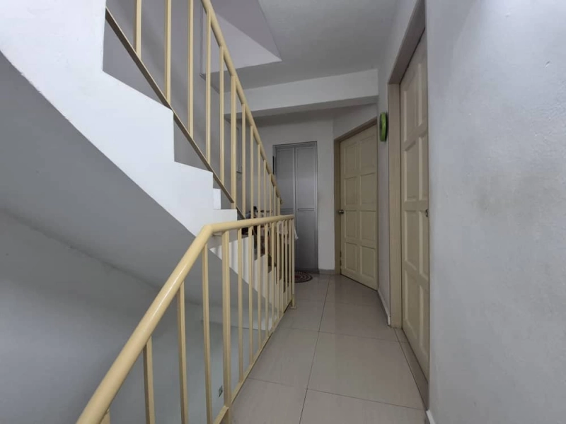 Renovated 2.5 storey house-Taman Sri Sinar @ Kuala Lumpur