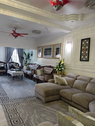 3 Story Terrace House Taman Melati