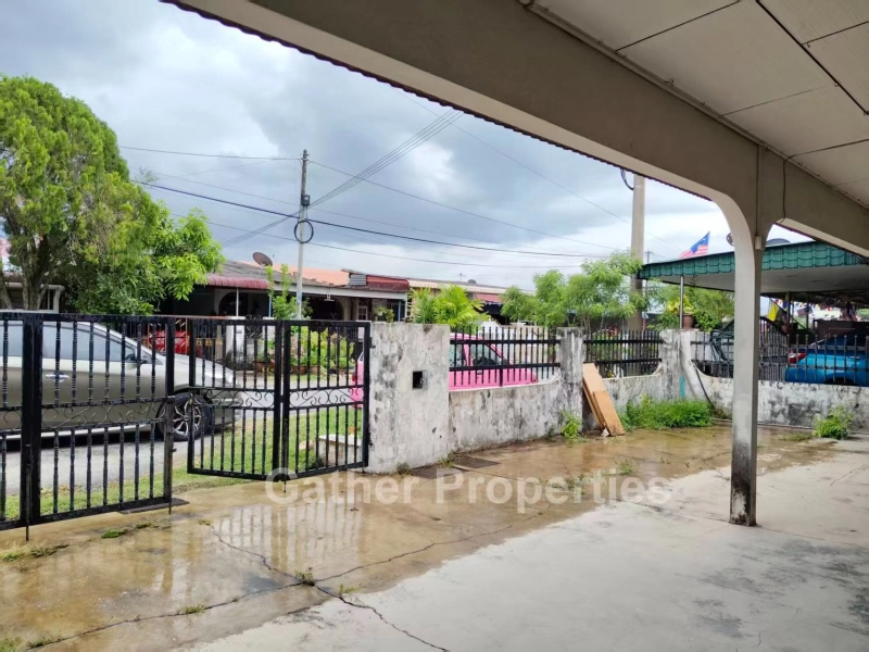 Desa aman Pengkalan Station 18 Single Storey adjoining For Sale