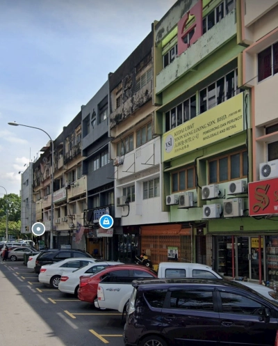 4 STOREY SHOP LOT TAMAN MALURI CHERAS, PRIME Location, High Visibility, Low Deposit