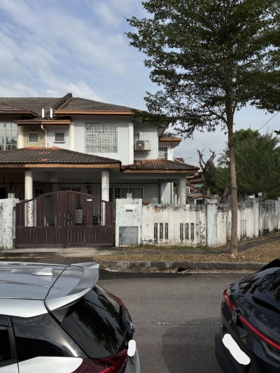 Big and Cheap Renovated Corner House Near Kota Kemuning/ Jalan Kebun/ Bukit Rimau