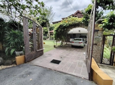 SS19 Subang Jaya Double Storey Bungalow Beautifully Renovated L/a 9400sf B/up 4000sf