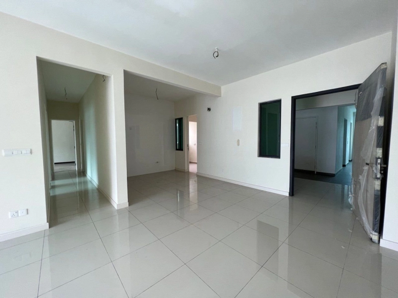 Iconic skies Relau 1493sf High Floor Original unit Low density