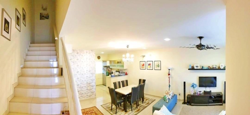 LAMAN DELFINA NILAI IMPIAN TERRACE