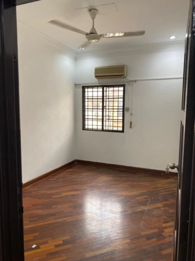 2 Storey BUKIT RAHMAN PUTRA 7 Sungai Buloh, Actual, RENO, Low Deposit