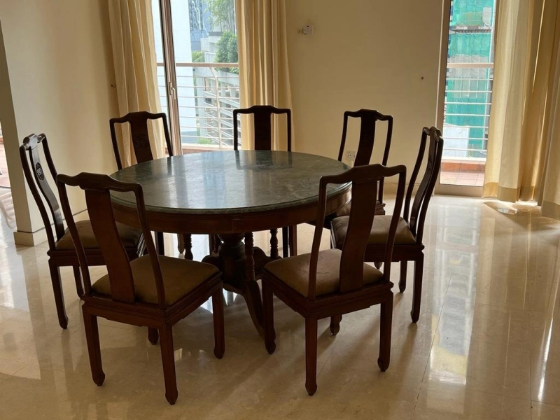 Walking distance ampang park station, avenue k , suria klcc mall