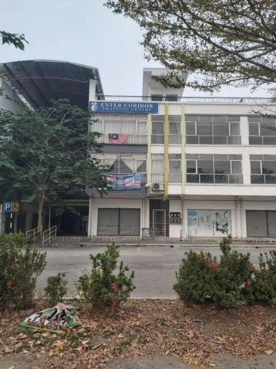 End lot 3 storey Shop - The Galleria Klang Sentral @ Meru , Klang