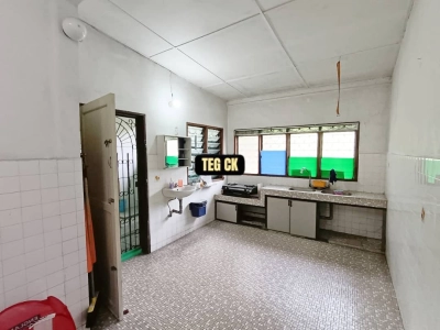 Taman Gembira Port Klang Double Storey House 20x80 Good Condition unit