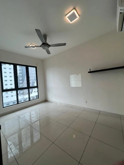 KL TRADERS SQUARE Service Residence, Actual, Freehold, Facing POOL, Low Deposit