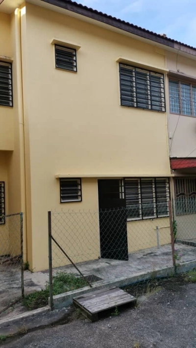 2 storey house-Bandar Puteri @ Klang-Sale below bank value Rm55k