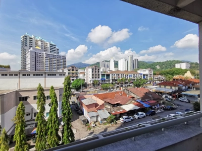 Fettes Residence Fully furnished & Renovated for rent.