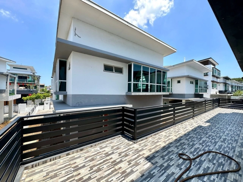 IVORY HEIGHTS BUNGALOW BANDAR COUNTRY HOMES