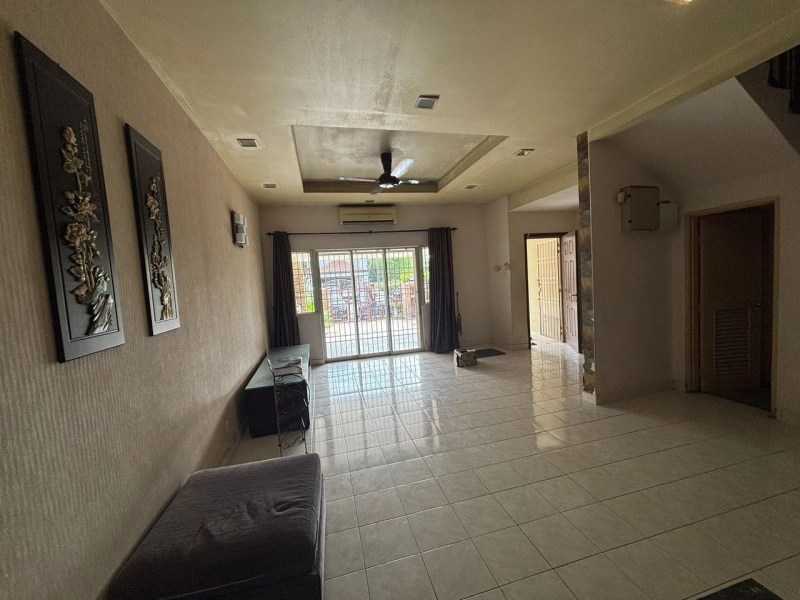 2 Storey TAMAN BUKIT SUBANG, Actual, Freehold, Kitchen Fully Extended