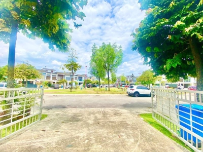 FACING PLAYGROUND | 2 Storey Link House Viola (TTDI), Alam Impian, Seksyen 35 Shah Alam
